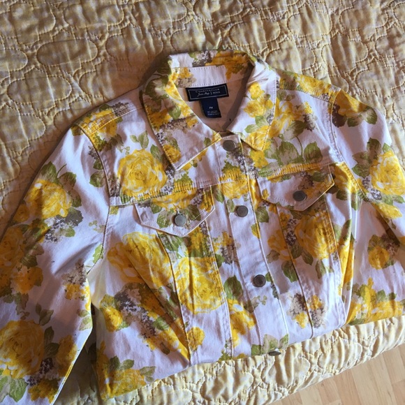 Bright Summertime Jean Jacket🌼 - Picture 3 of 5